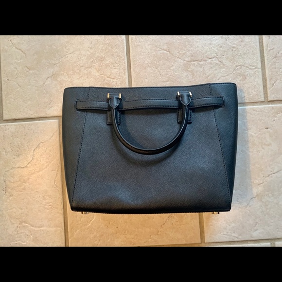 Michael Kors purse - Picture 2 of 6